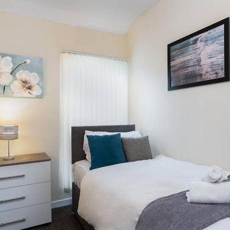 Sleeps 5, Smart Tv'S In Bedrooms 스완지 외부 사진